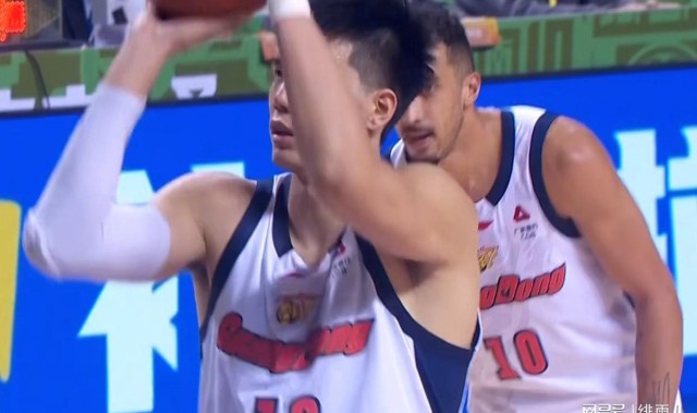 世俱杯买球-杜锋赌对了！焦泊乔狂轰广东生涯最强一战，保底能进总决赛！